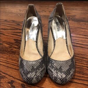 Michael Kors pumps